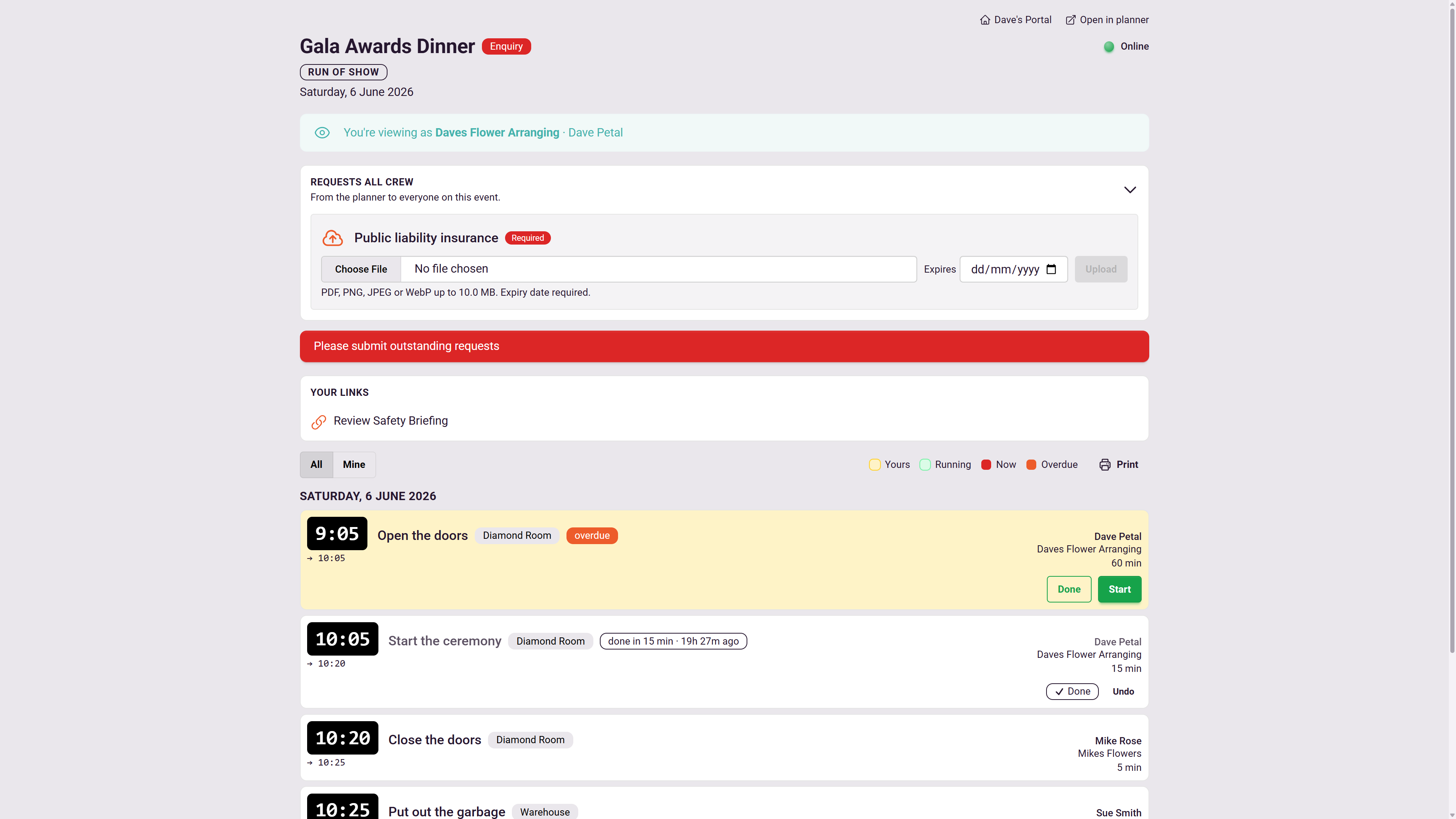 A crew member's mobile run of show view in 1pm updating live, with a connection indicator showing the link is live and syncing.